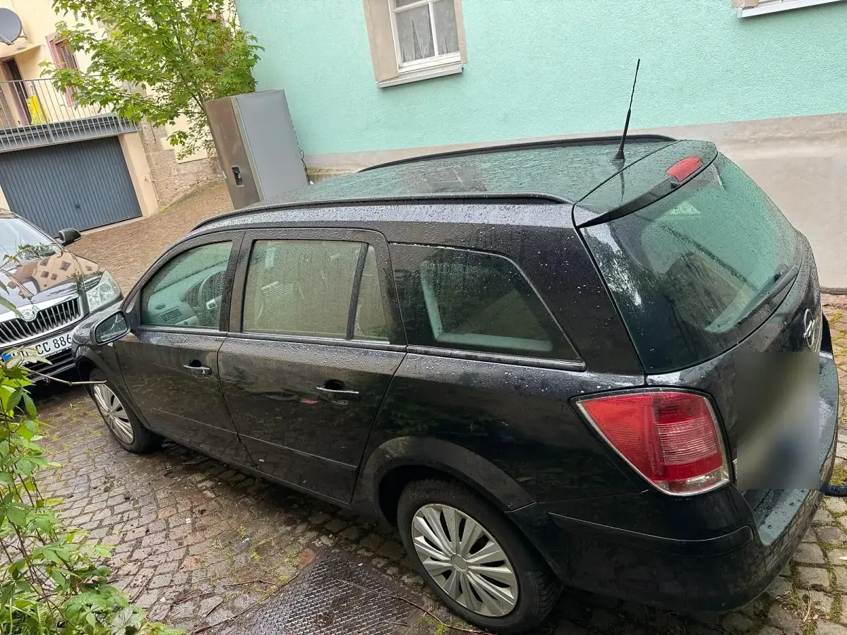 Usado Opel Astra 120 HP (88 kW) 2008 Preto Carrinha