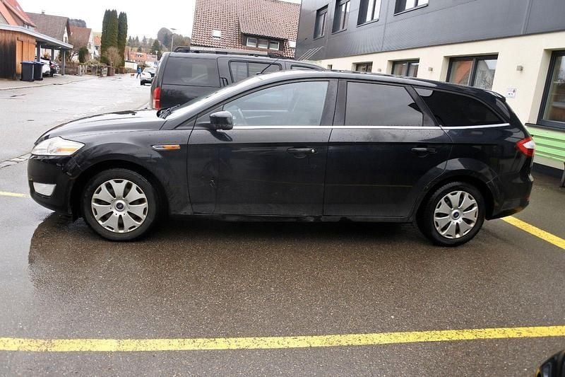 Gebraucht Ford Mondeo Titanium 175 PS (128 kW) 2008 Schwarz Kombi
