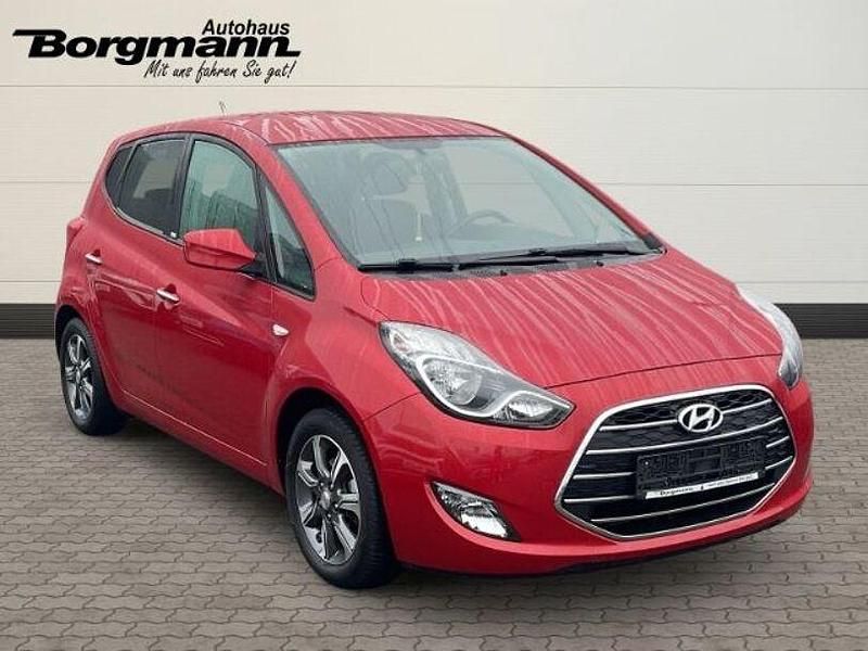 Gebraucht Hyundai ix20 Passion 90 PS (66 kW) 2017 Rot Kleinwagen
