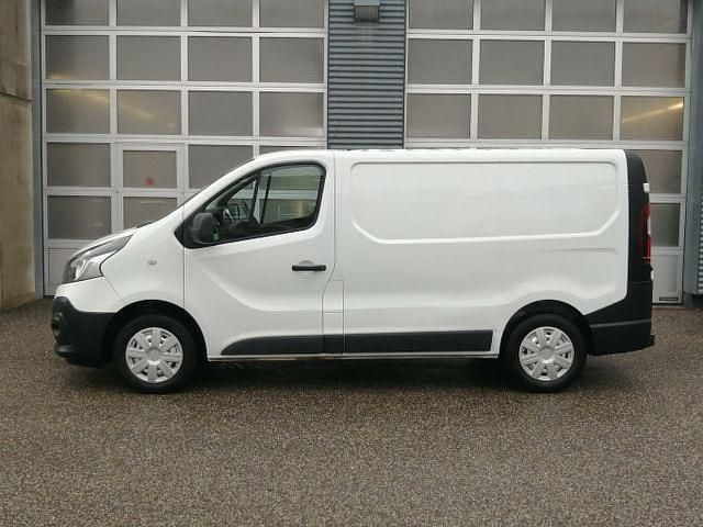 Gebraucht Renault Trafic Komfort 121 PS (88 kW) 2019 Van / Kleinbus