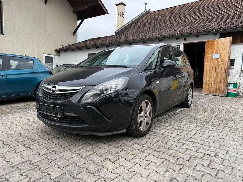 Schwarz Gebraucht 2016 Opel Zafira Tourer Edition Van / Kleinbus | 5.999 € (Superpreis) - Bild 1/4