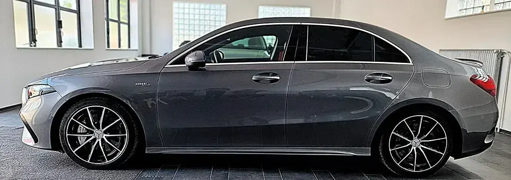 Gebraucht Mercedes A35 AMG AMG 306 PS (225 kW) 2023 Mountaingrau metallic Limousine