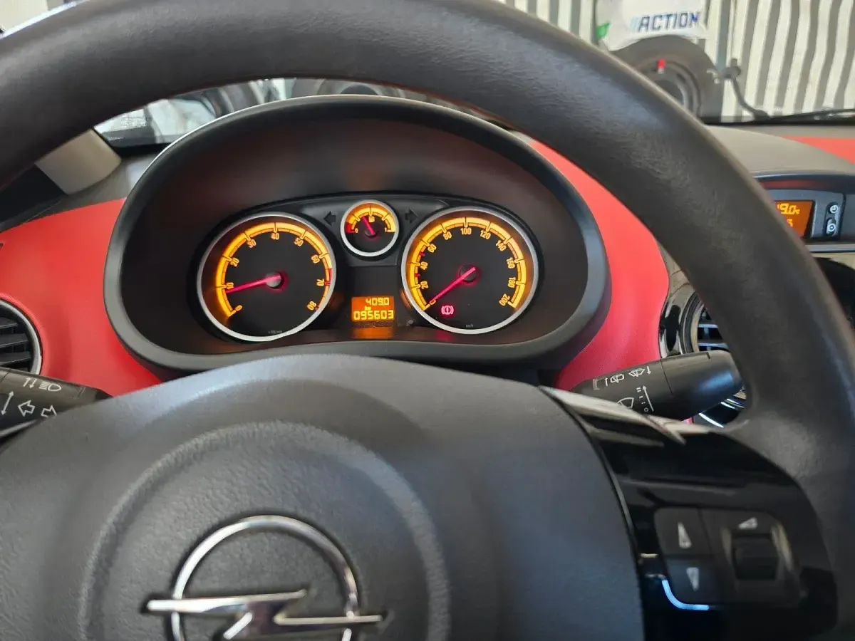 Gebraucht Opel Corsa Edition 90 PS (66 kW) 2009 Schwarz Kleinwagen