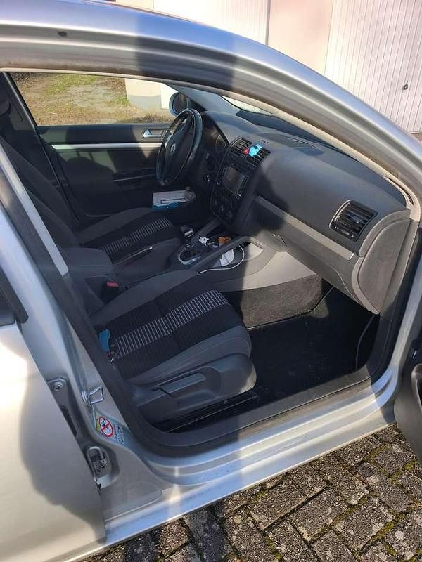 Gebraucht VW Jetta United 122 PS (89 kW) 2009 Silber Limousine