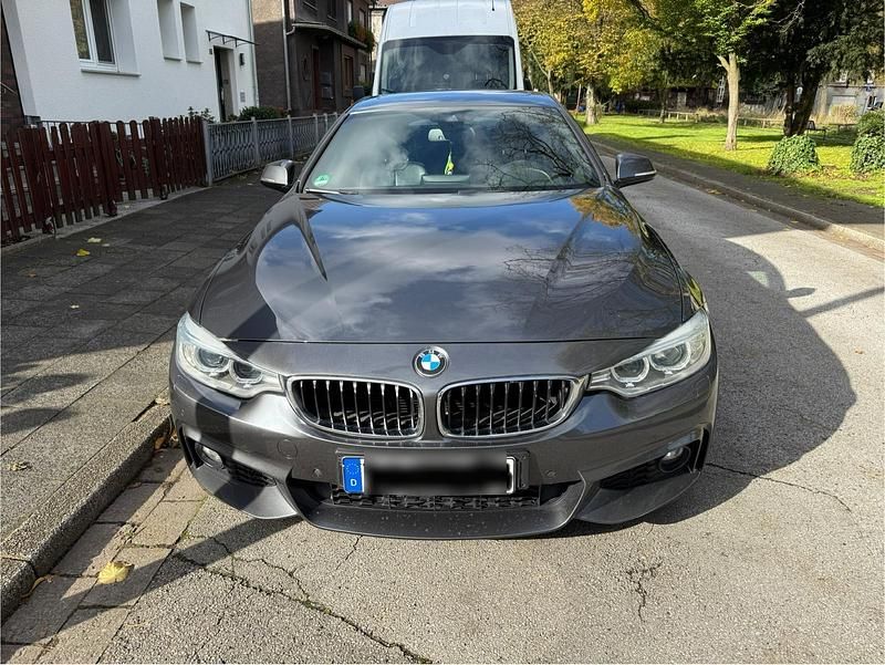 Grau Gebraucht 2015 BMW 430 M Sport Coupé | 18.500 € - Bild 1/4