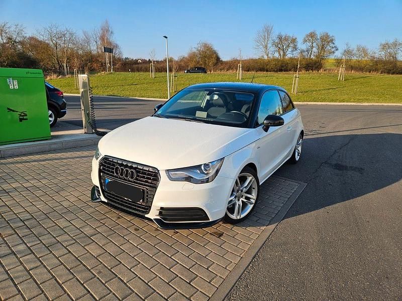 Gebraucht Audi A1 Ambition 105 PS (77 kW) 2011 Weiß Kleinwagen