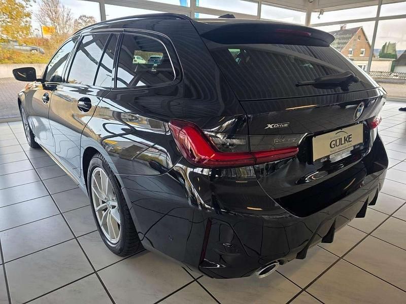 Gebraucht BMW 320 M Sport 190 PS (139 kW) 2024 Schwarz Kombi