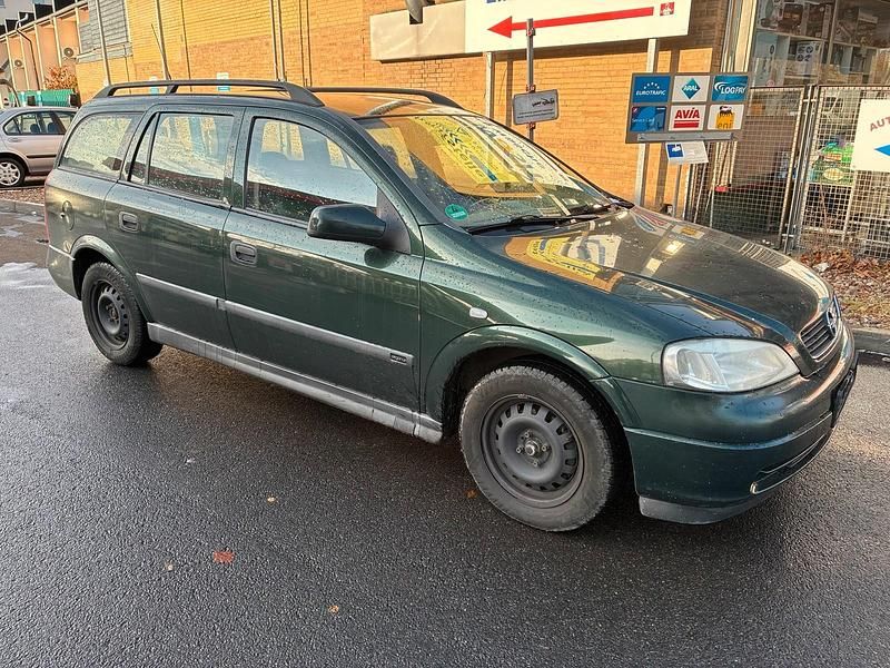 Grün Gebraucht 2000 Opel Astra Kombi | 950 € (Guter Preis) - Bild 1/4