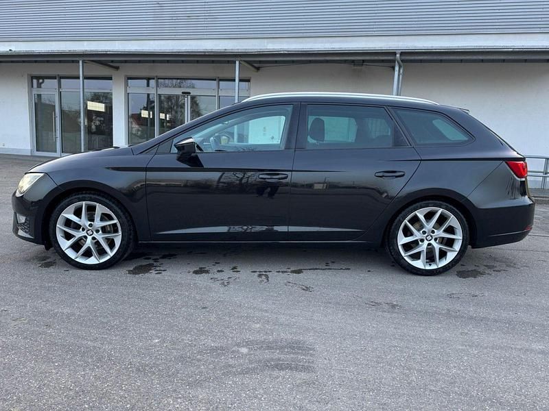 Usado Seat Leon ST FR 184 HP (135 kW) 2014 Preto Carrinha