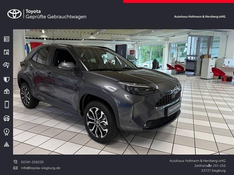 Grau Neu 2025 Toyota Yaris Cross SUV | 27.990 € (Guter Preis) - Bild 1/4