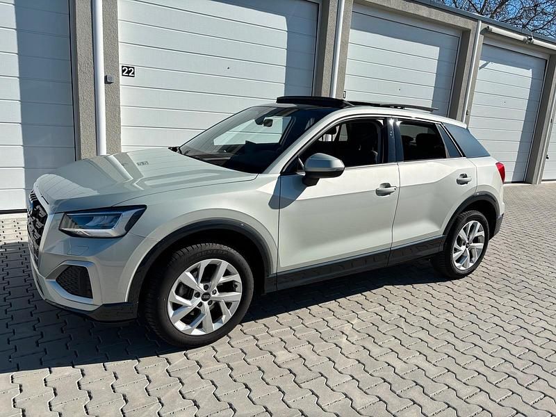 Silber Gebraucht 2024 Audi Q2 Advanced Plus SUV | 29.995 € (Fairer Preis) - Bild 1/4