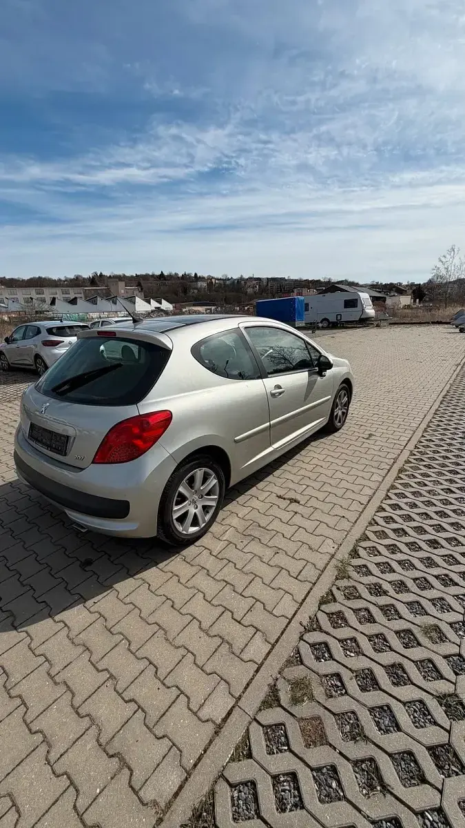 Gebraucht Peugeot 207 110 PS (80 kW) 2006 Silber Kleinwagen