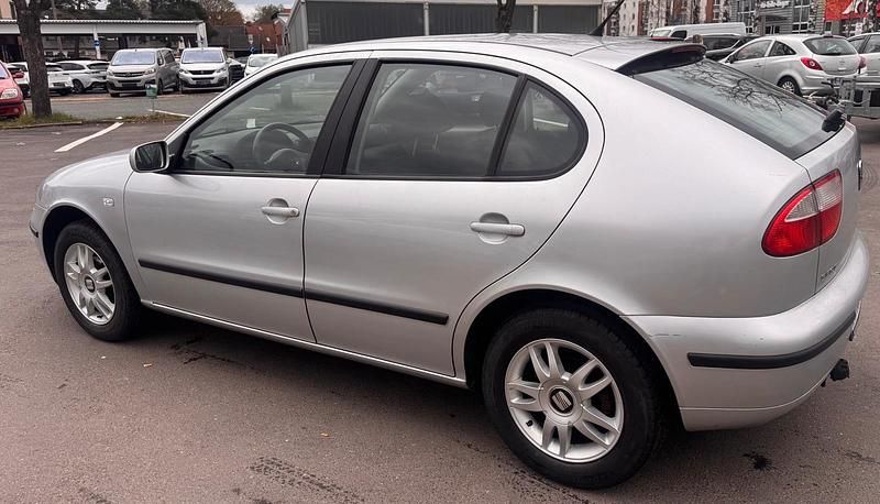 Gebraucht Seat Leon 90 PS (66 kW) 2005 Silber Kleinwagen