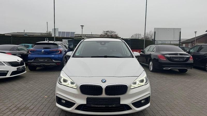 Gebraucht BMW 220 Active Tourer M Sport 192 PS (141 kW) 2016 Mineralweiss Van / Kleinbus