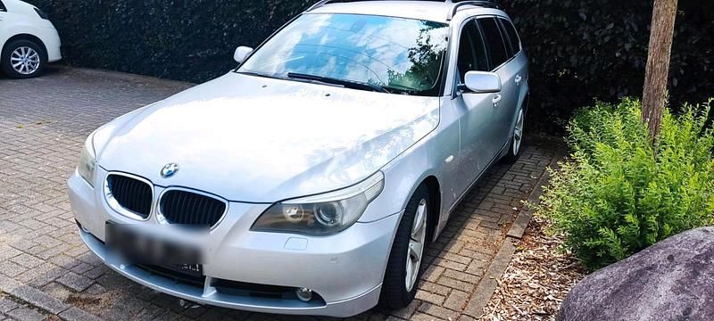 Silber Gebraucht 2006 BMW 525 Kombi | 3.150 € (Superpreis) - Bild 1/4