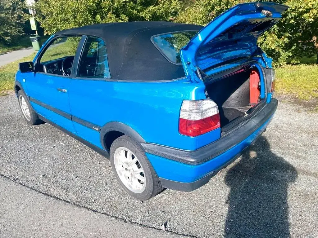 Gebraucht VW Golf Cabriolet 90 PS (66 kW) 1995 Blau Cabrio