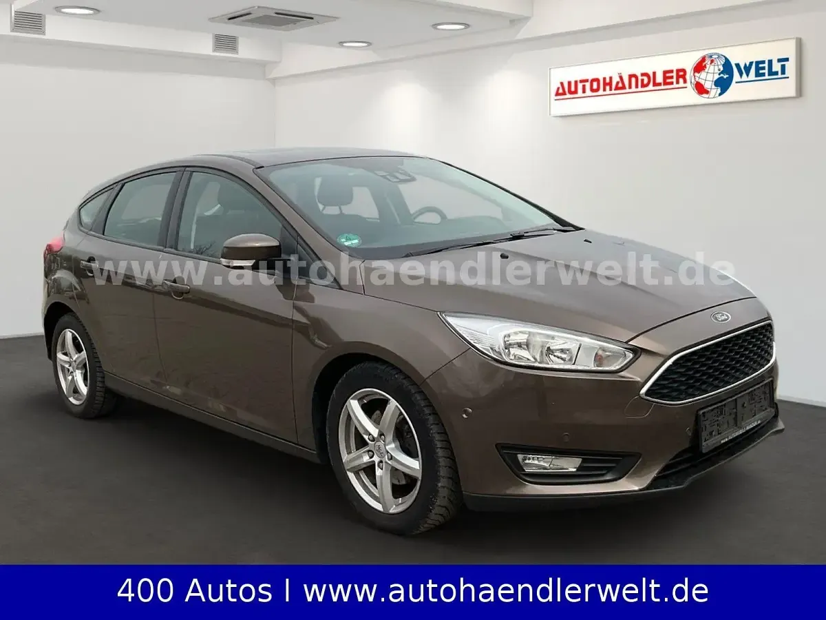 Używany Ford Focus 120 KM (88 kW) 2016 Brązowy Sedan/Limuzyna