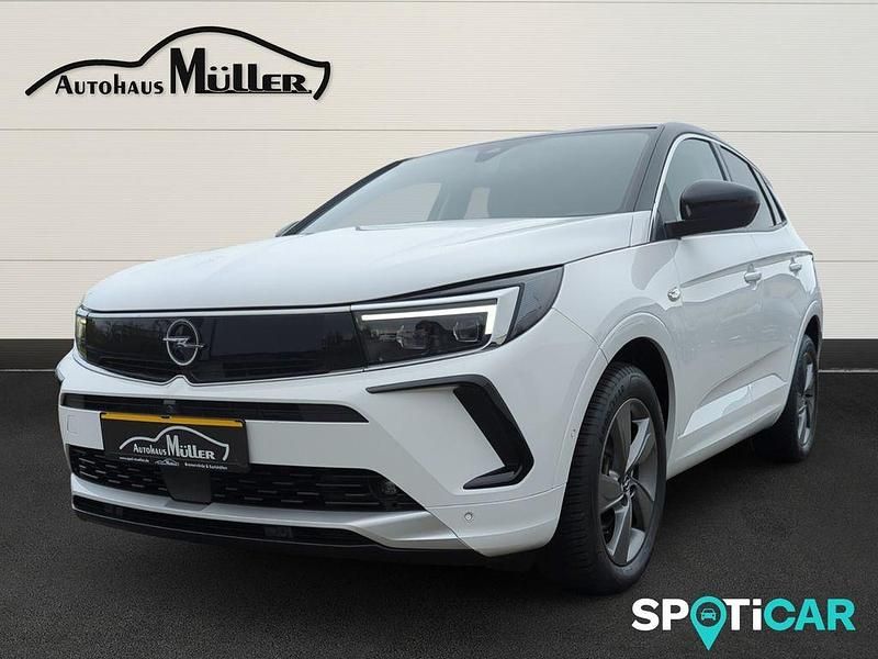 Lack weiss banquise/deckende l Gebraucht 2024 Opel Grandland X Ultimate SUV | 23.680 € (Fairer Preis) - Bild 1/4