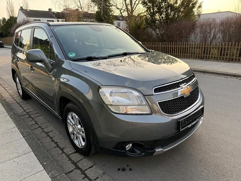 Gebraucht Chevrolet Orlando 163 PS (119 kW) 2012 Grau Van / Kleinbus