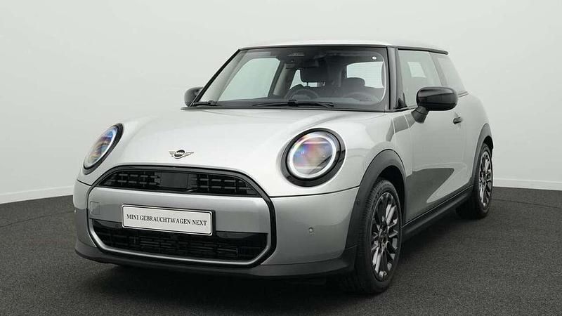 Grau Gebraucht 2024 Mini Cooper Classic Kleinwagen | 23.756 € (Fairer Preis) - Bild 1/4