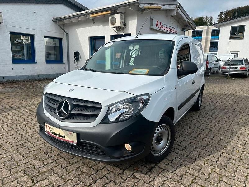 Arktikweiss Gebraucht 2019 Mercedes Citan 109 Van / Kleinbus | 9.949 € (Guter Preis) - Bild 1/4