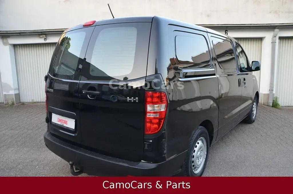 Gebraucht Hyundai H-1 170 PS (125 kW) 2017 Schwarz Van / Kleinbus