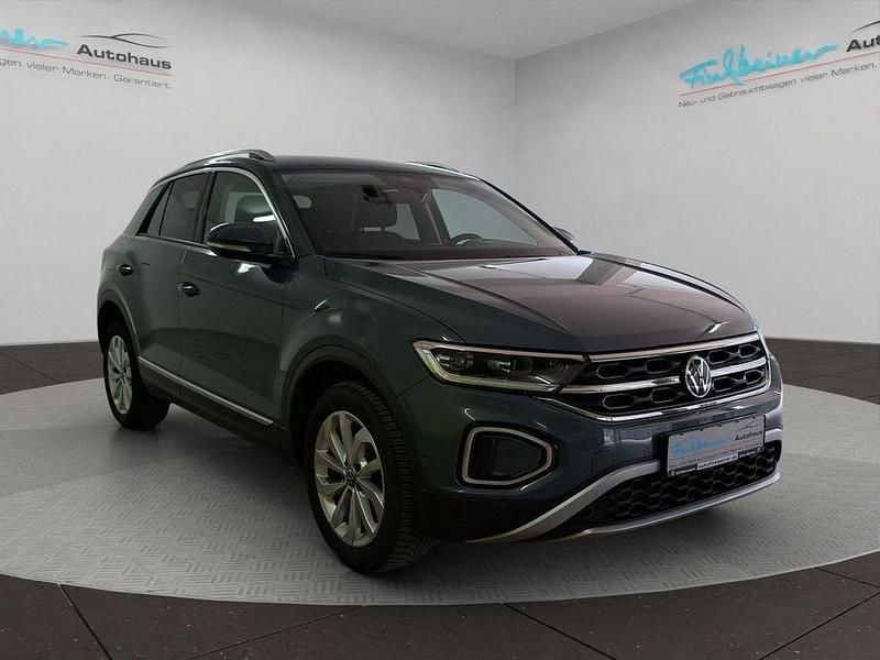 Gebraucht VW T-Roc Style 150 PS (110 kW) 2023 Petroleum blue (blau), metallic SUV