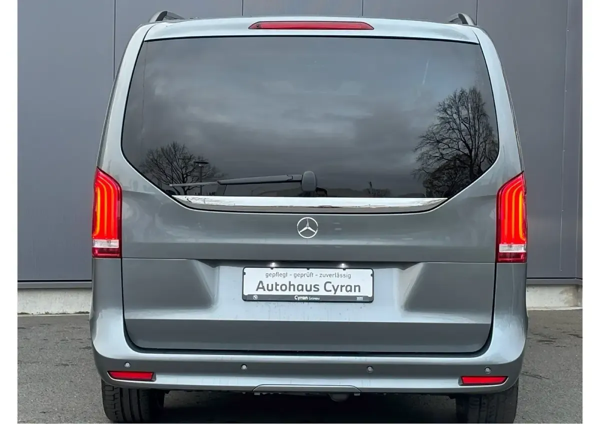 Gebraucht Mercedes V300 Edition 237 PS (174 kW) 2023 Schwarz Van / Kleinbus