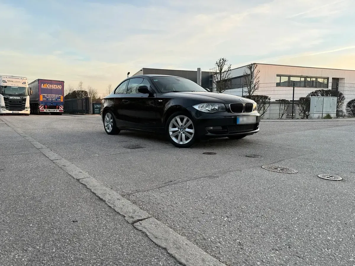 Gebraucht BMW 118 Coupé 143 PS (105 kW) 2010 Schwarz Coupé