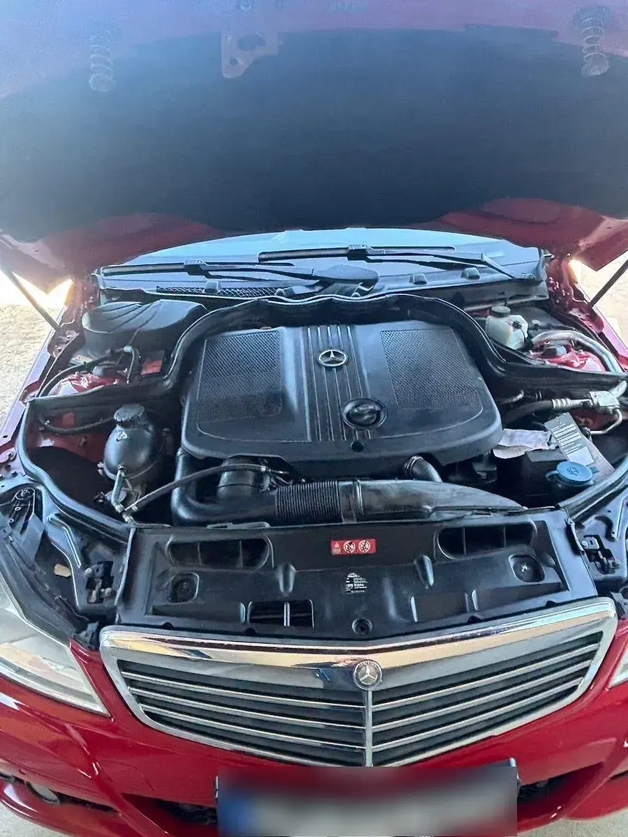 Gebraucht Mercedes C200 136 PS (100 kW) 2013 Rot Kombi