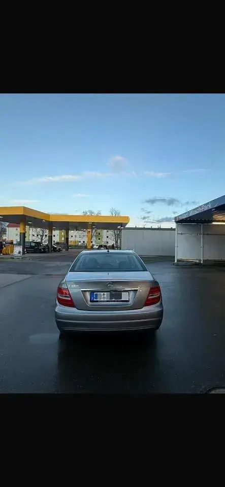 Gebraucht Mercedes C180 Elegance 156 PS (114 kW) 2011 Limousine
