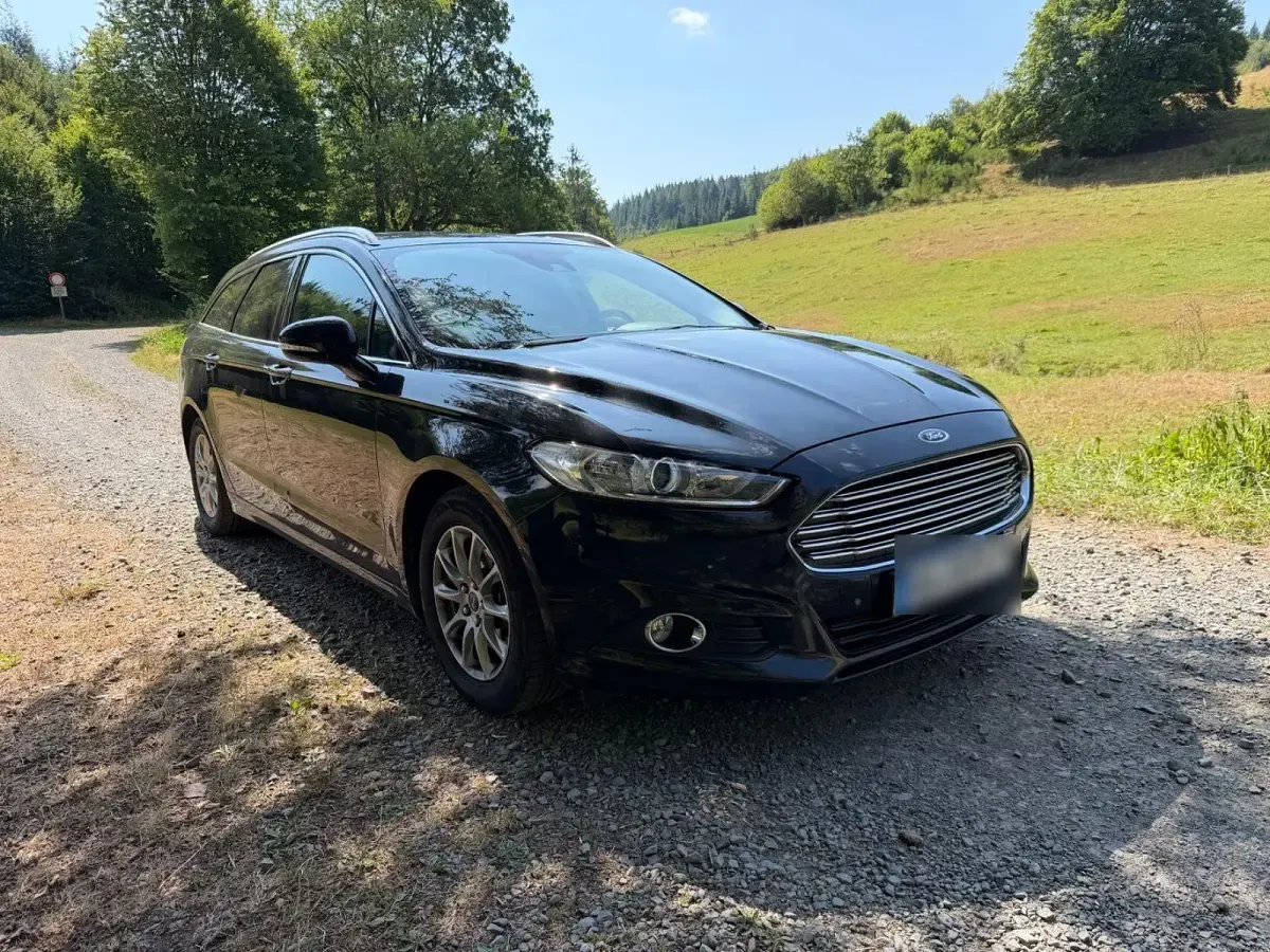 Gebraucht Ford Mondeo Trend 150 PS (110 kW) 2015 Schwarz Kombi