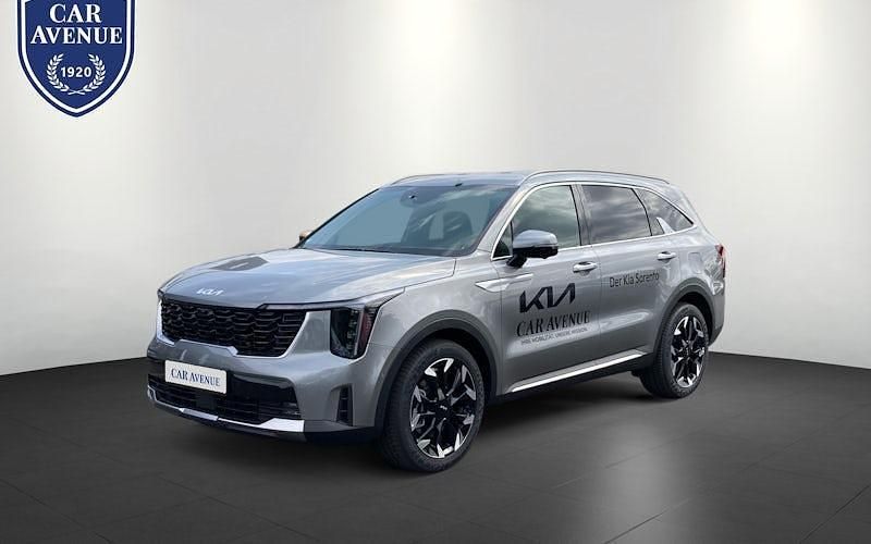 Grau Gebraucht 2025 Kia Sorento Platinum SUV | 55.290 € (Guter Preis) - Bild 1/4