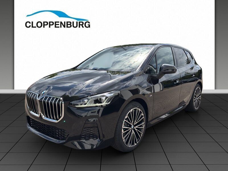 Saphirschwarz Neu 2025 BMW 223 Active Tourer M Sport Van / Kleinbus | 52.990 € (Etwas zu teuer) - Bild 1/4