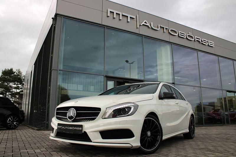 Weiß Gebraucht 2013 Mercedes A200 Sport Limousine | 16.900 € (Teuer) - Bild 1/4