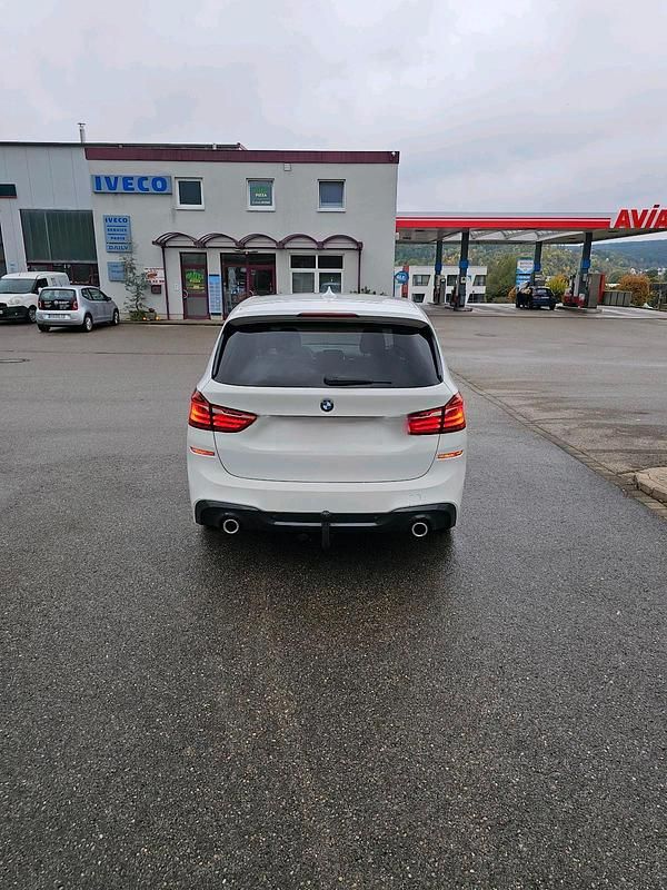 Gebraucht BMW 220 M Sport 190 PS (139 kW) 2018 Weiß Kombi