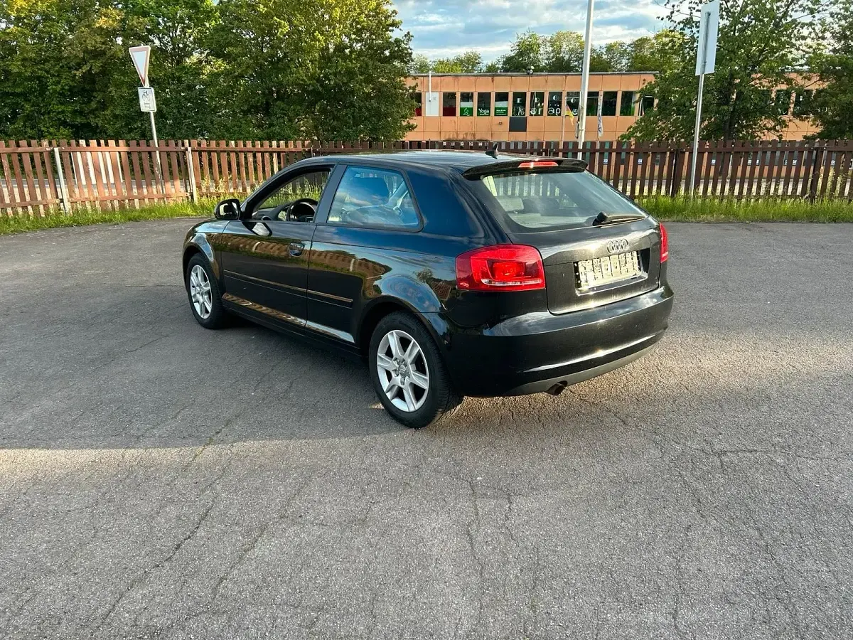 Gebraucht Audi A3 102 PS (75 kW) 2009 Schwarz Kleinwagen