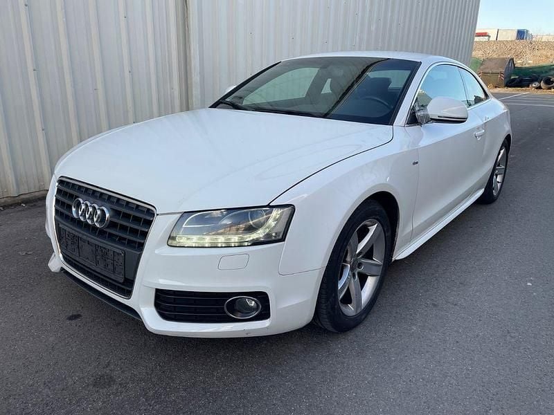 Weiß Gebraucht 2009 Audi A5 S-Line Coupé | 5.290 € (Superpreis) - Bild 1/4