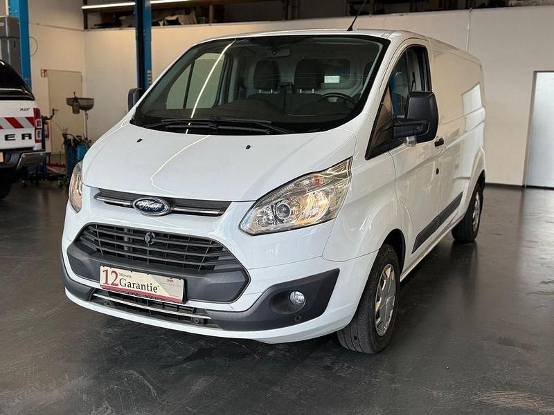 Weiß Gebraucht 2017 Ford Transit Custom Trend Van / Kleinbus | 16.690 € (Guter Preis) - Bild 1/4