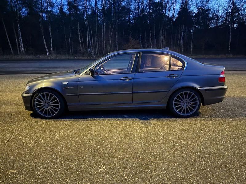 Gebraucht BMW 325 Performance 192 PS (141 kW) 2001 Grau Limousine