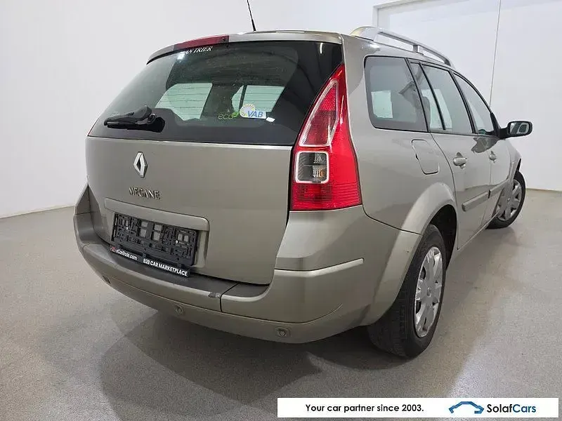 Używany Renault Mégane Dynamique 106 KM (77 kW) 2008 Beżowy Sedan/Limuzyna