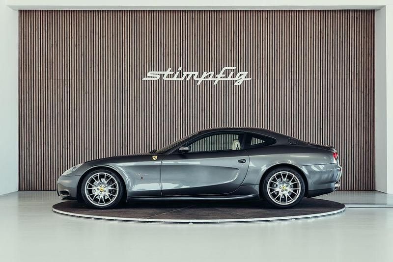 Second-hand Ferrari 612 540 CP (397 kW) 2005 Gri Coupe
