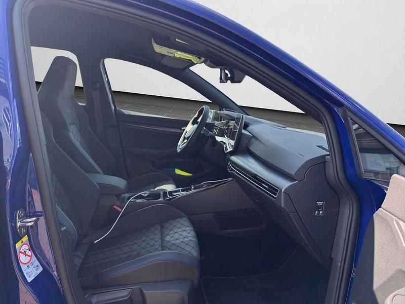 Gebraucht VW Golf VIII Business 204 PS (150 kW) 2026 Lapiz blue metallic schwarz (metallic) Limousine