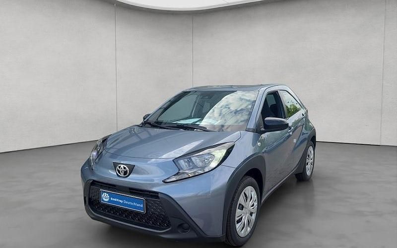 Neu Toyota Aygo X Business Edition 72 PS (52 kW) 2025 Grau SUV
