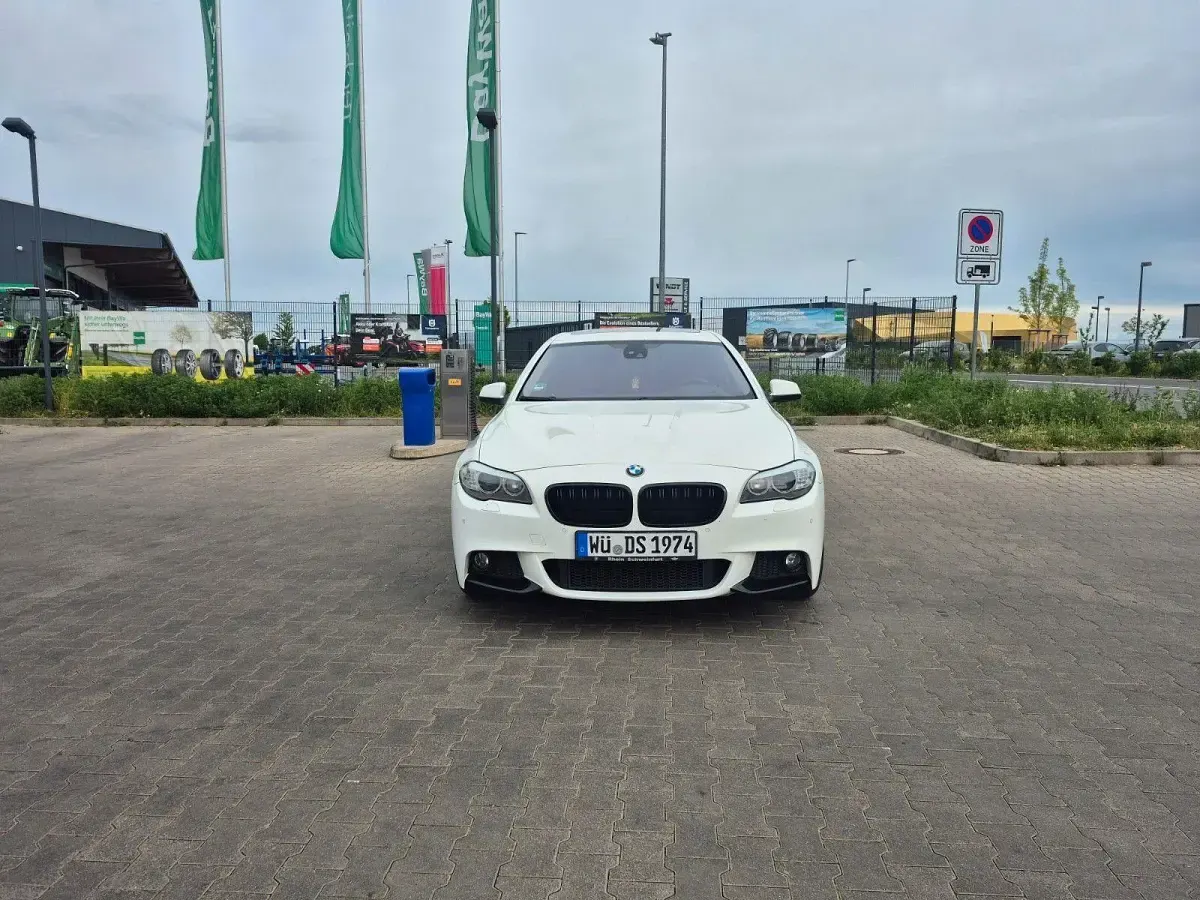 Używany BMW 520 Efficient Dynamics 184 KM (135 kW) 2012 Biały Sedan/Limuzyna