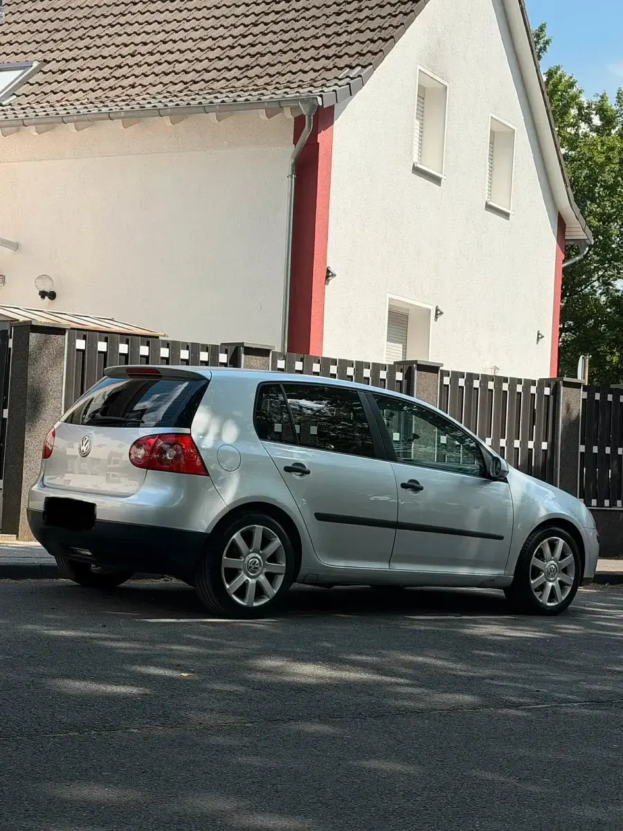 Gebraucht VW Golf IV 105 PS (77 kW) 2005 Silber Limousine