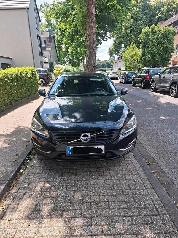 Schwarz Gebraucht 2016 Volvo V60 Ocean Race Kombi | 5.800 € (Superpreis) - Bild 1/4