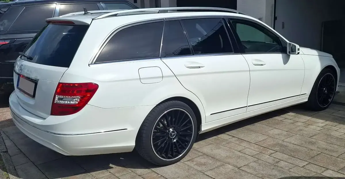 Gebraucht Mercedes C250 Avantgarde Edition 204 PS (150 kW) 2013 Weiß Kombi