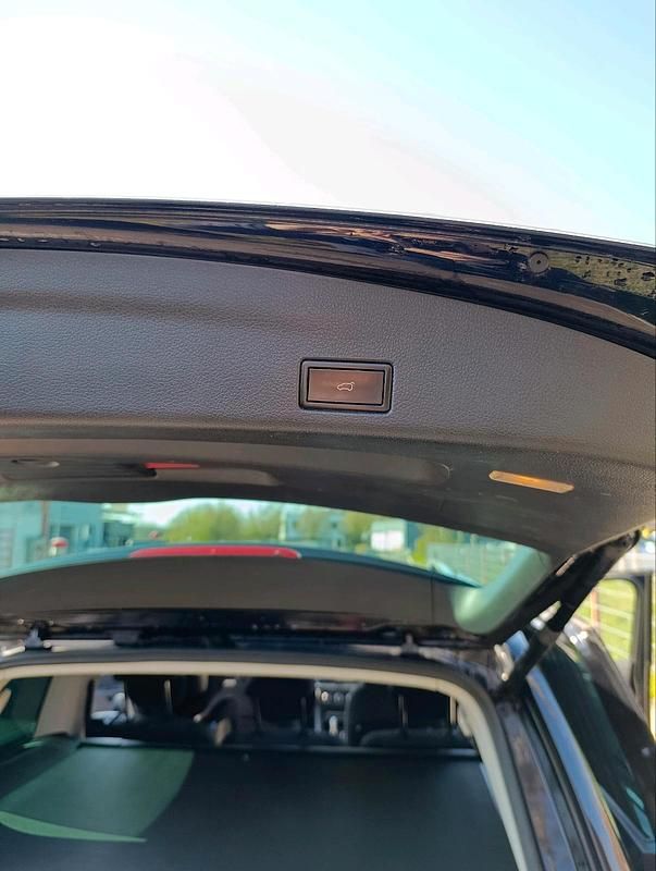 Gebraucht VW Sharan 177 PS (130 kW) 2013 Schwarz Van / Kleinbus