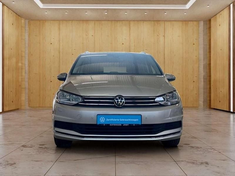 Gebraucht VW Touran Move 150 PS (110 kW) 2024 Silber Van / Kleinbus